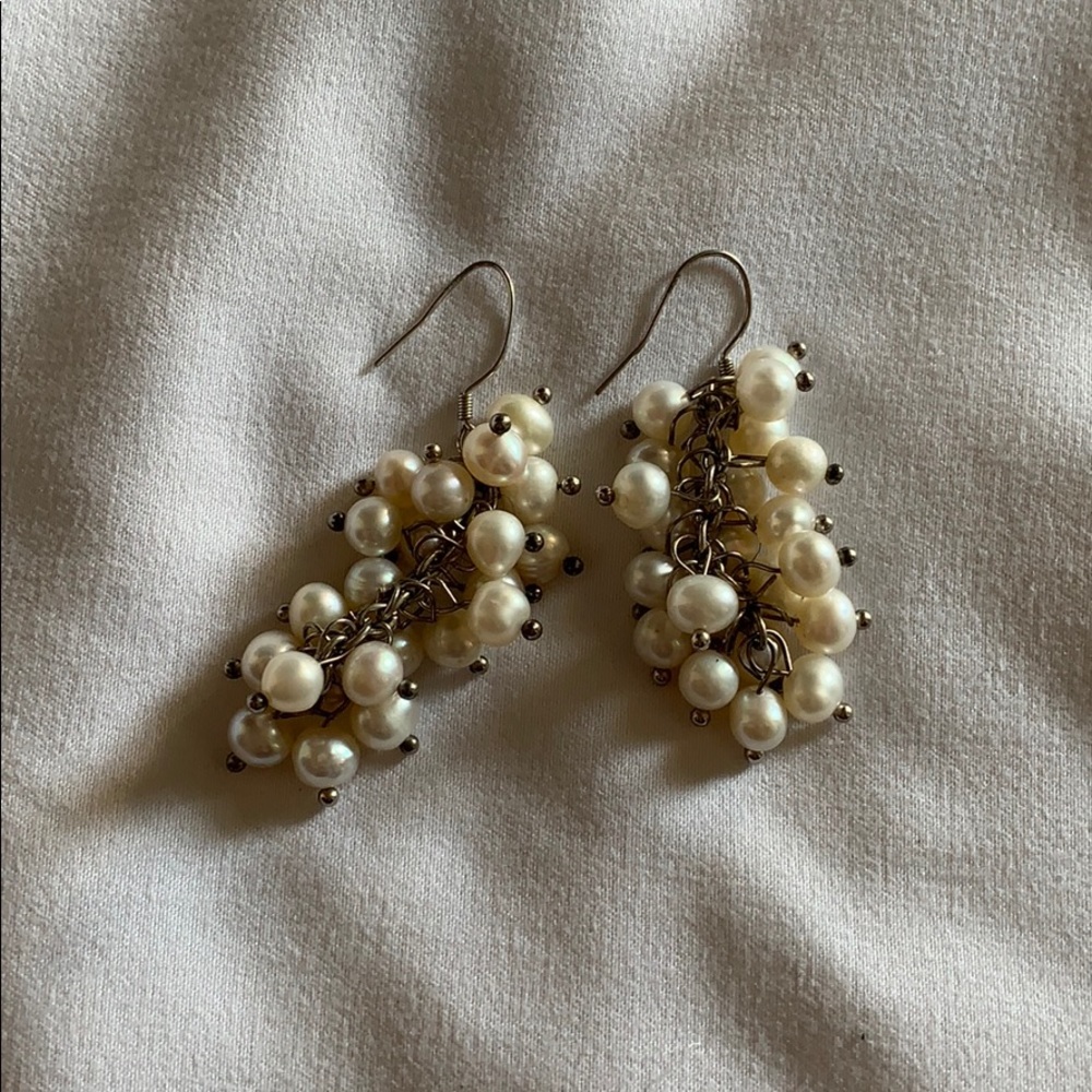 Fresh Pearl Earrings